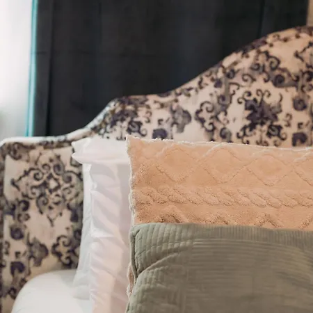 Orpheus House Beachfront 2bdr