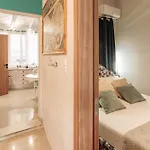 Appartement Orpheus House Beachfront 2br With Balcony & Sea View Walk To Old Town