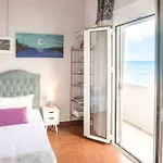 Orpheus House Beachfront 2br With Balcony & Sea View Walk To Old Town La Canée