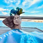 Orpheus House Beachfront 2br With Balcony & Sea View Walk To Old Town Appartement *