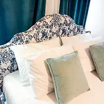 Orpheus House Beachfront 2br With Balcony & Sea View Walk To Old Town La Canée