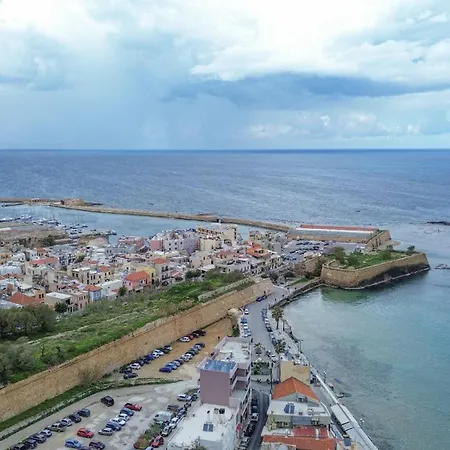 Апартаменти Orpheus House Beachfront 2br With Balcony & Sea View Walk To Old Town Ханья (Крит)