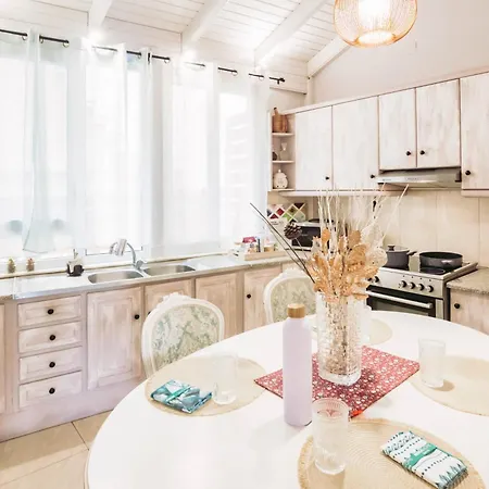 Orpheus House Beachfront 2bdr Апартаменти Ханья (Крит)