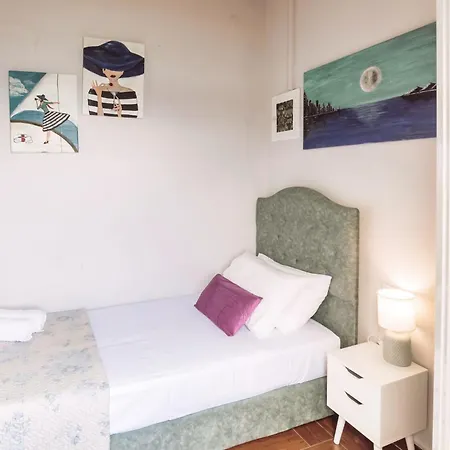 Апартаменти Orpheus House Beachfront 2br With Balcony & Sea View Walk To Old Town