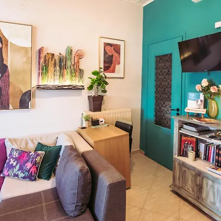 Orpheus House Beachfront 2br With Balcony & Sea View Walk To Old Town *