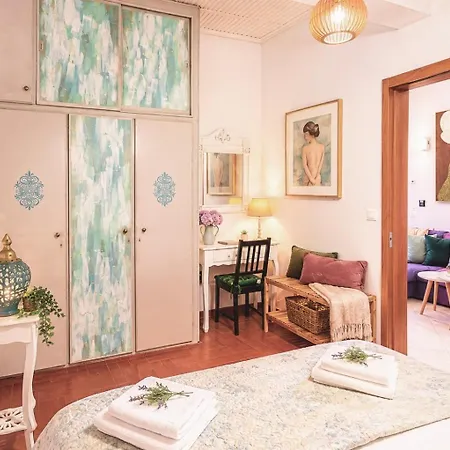 Orpheus House Beachfront 2br With Balcony & Sea View Walk To Old Town Ханья (Крит)