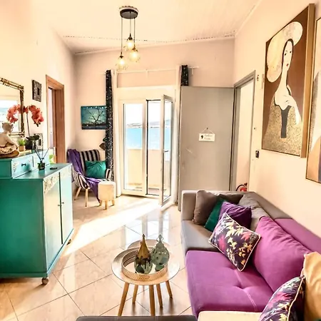 Orpheus House Beachfront 2br With Balcony & Sea View Walk To Old Town * Ханья (Крит)