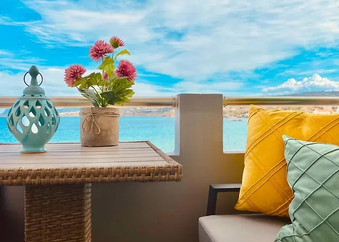 Apartament Orpheus House Beachfront 2br With Balcony & Sea View Walk To Old Town