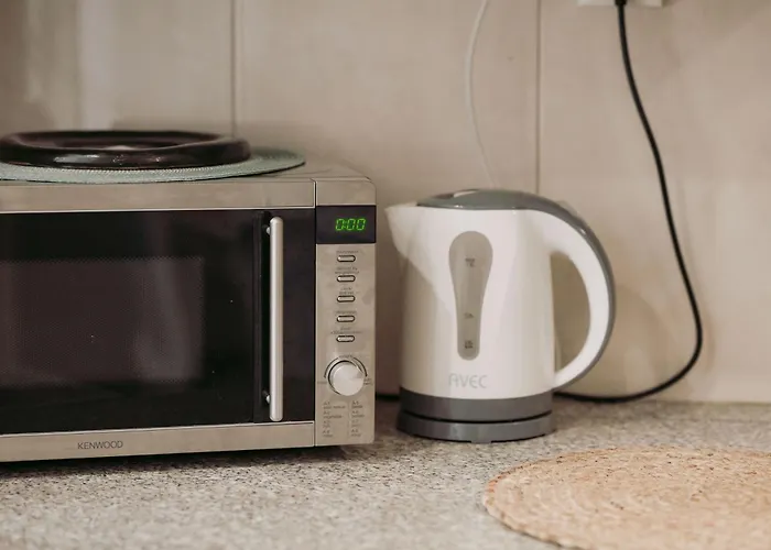 Orpheus House Beachfront 2br With Balcony & Sea View Walk To Old Town *