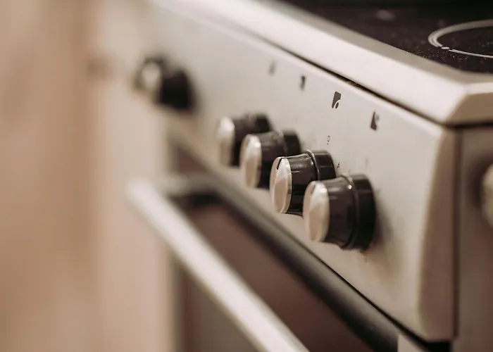 Appartement Orpheus House Beachfront 2br With Balcony & Sea View Walk To Old Town *