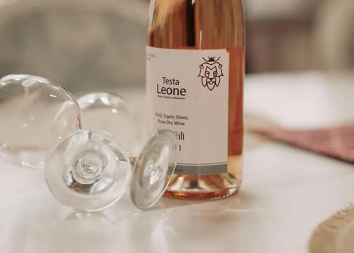 Orpheus House Beachfront 2br With Balcony & Sea View Walk To Old Town Apartament *