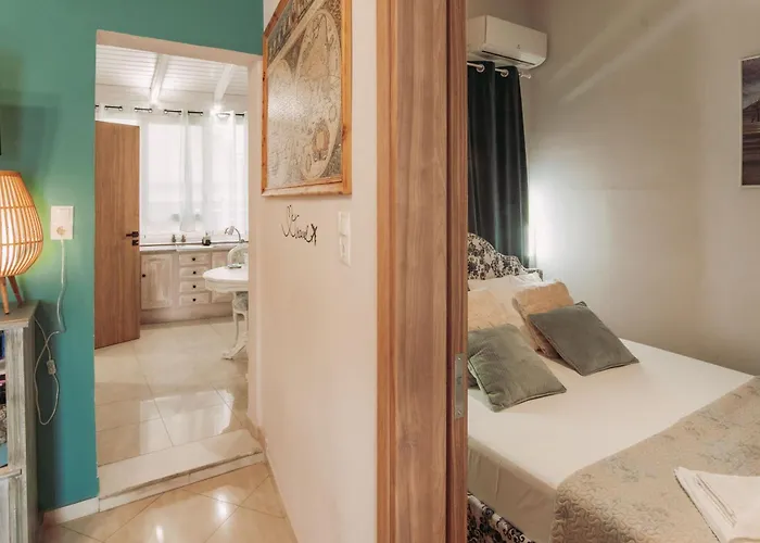 Orpheus House Beachfront 2br With Balcony & Sea View Walk To Old Town *