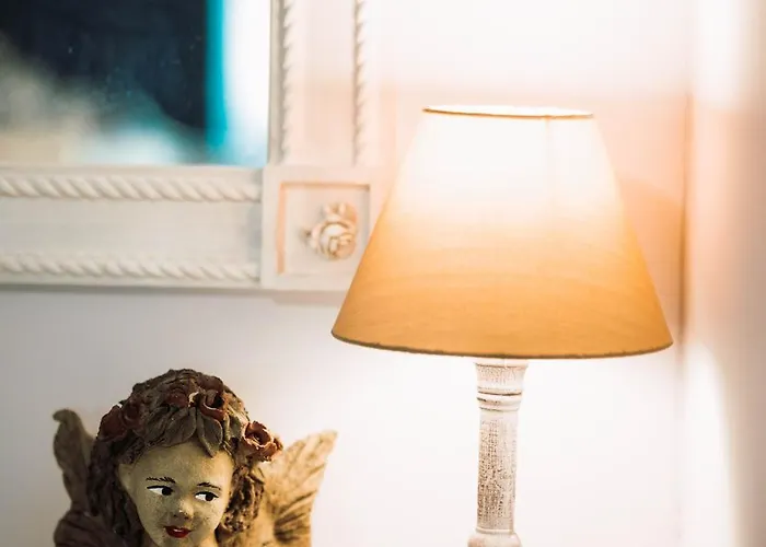 Appartement Orpheus House Beachfront 2br With Balcony & Sea View Walk To Old Town