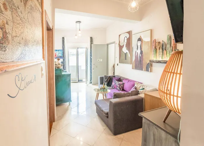 Orpheus House Beachfront 2br With Balcony & Sea View Walk To Old Town Appartement