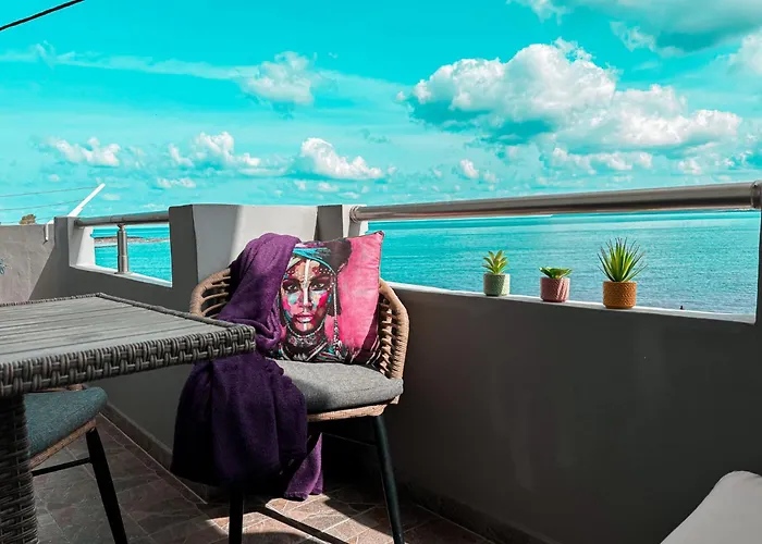 Orpheus House Beachfront 2br With Balcony & Sea View Walk To Old Town Apartament *