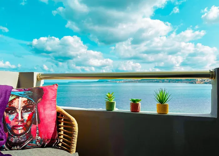 Orpheus House Beachfront 2br With Balcony & Sea View Walk To Old Town *